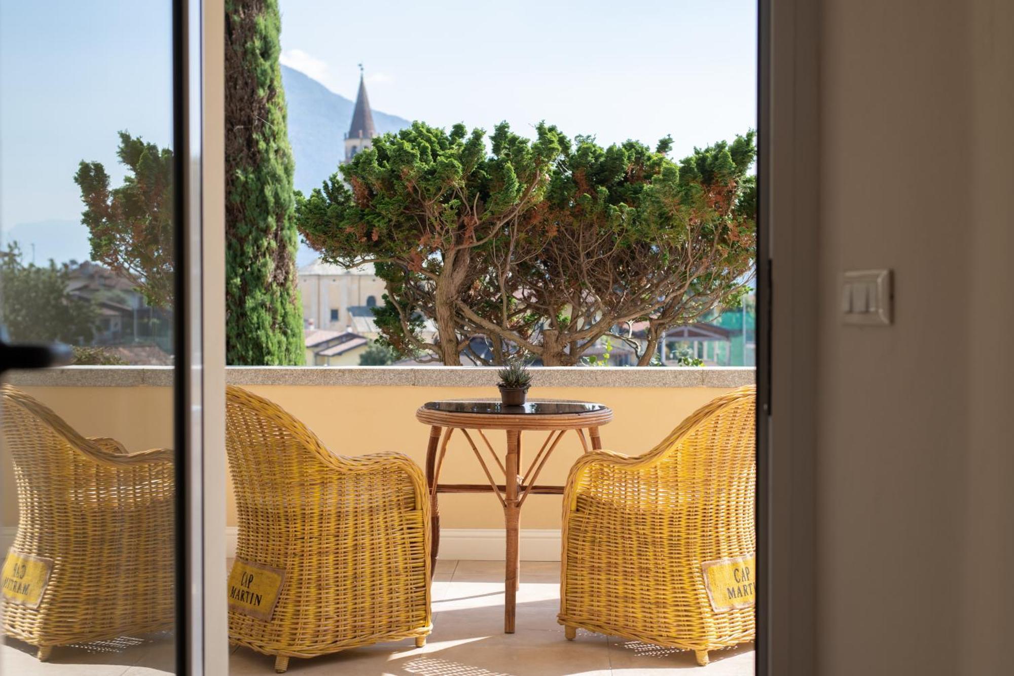 B&B Villa Eden Jacuzzi Pool Domaso Exterior foto